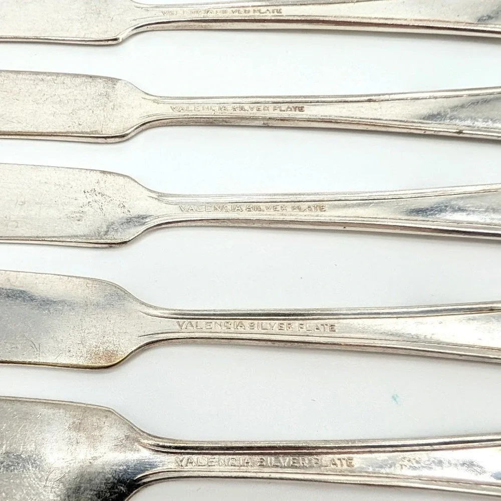 Valencia Silver Plate Butter Spreaders Set of 6 Vintage Scrolled Pattern 5.25in - Picture 4 of 5